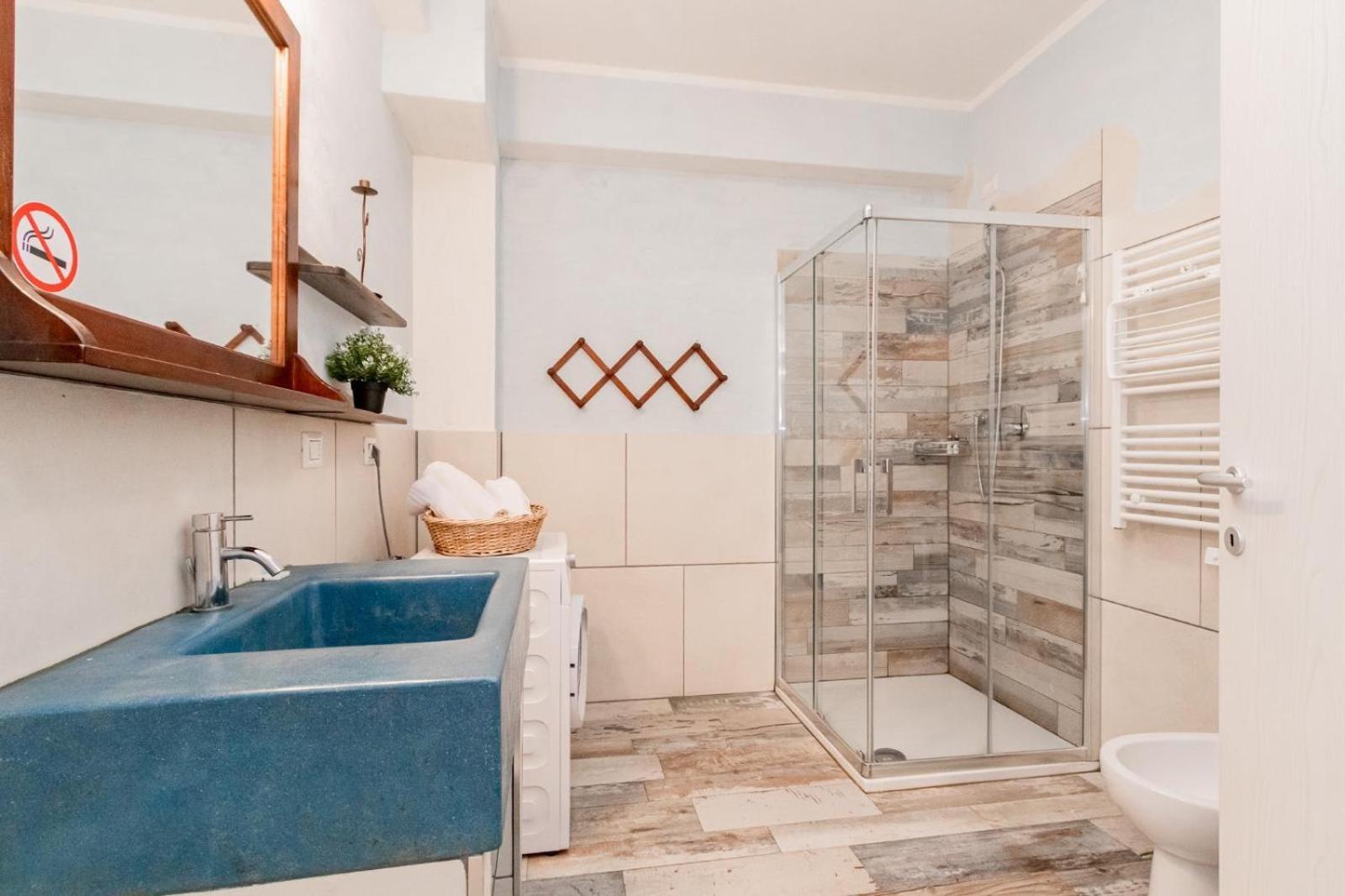 Suites Train Station Местре Екстериор снимка