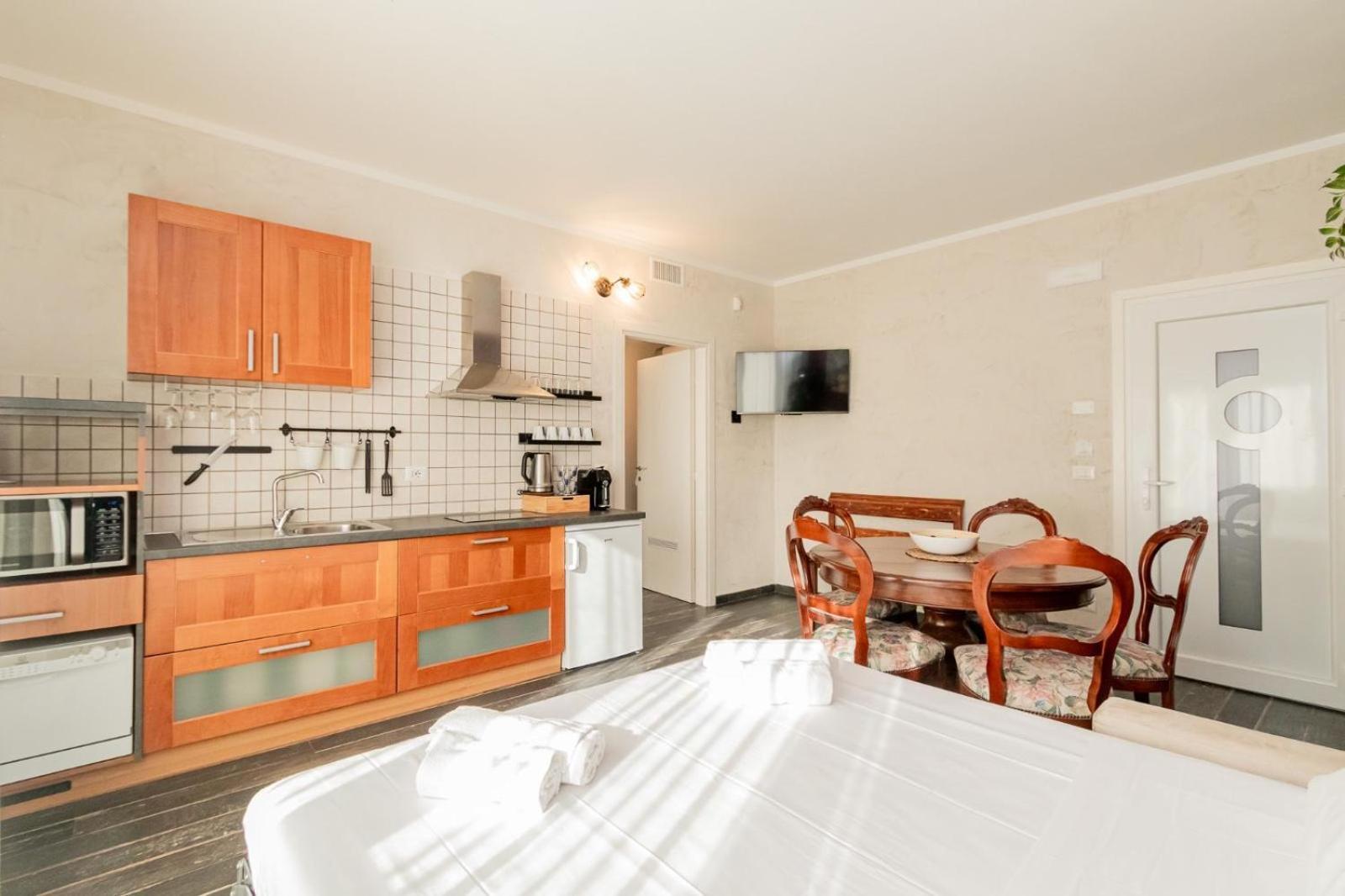Suites Train Station Местре Екстериор снимка