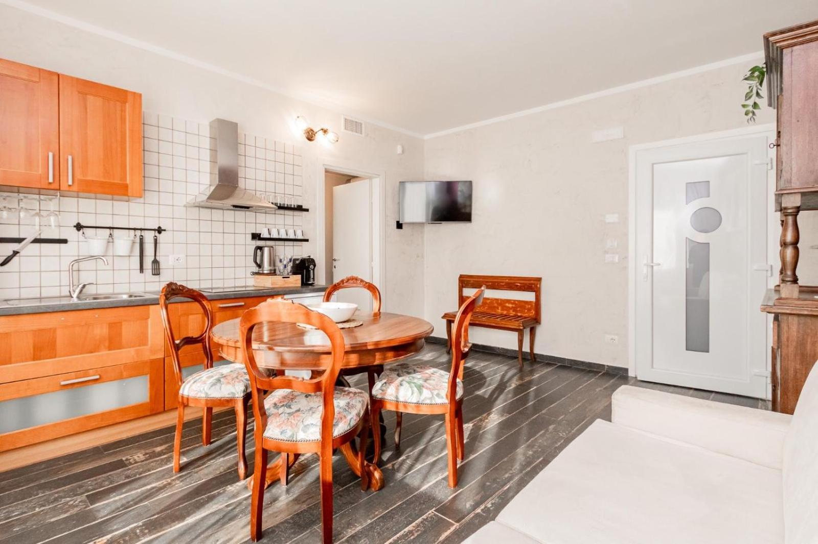 Suites Train Station Местре Екстериор снимка