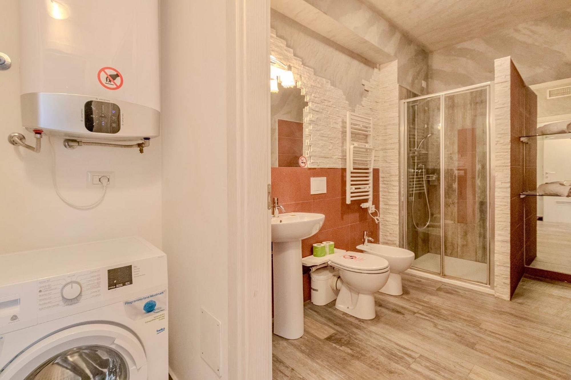 Suites Train Station Местре Екстериор снимка